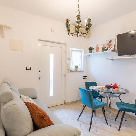 Secret Garden Apartment Porec Bagian luar foto