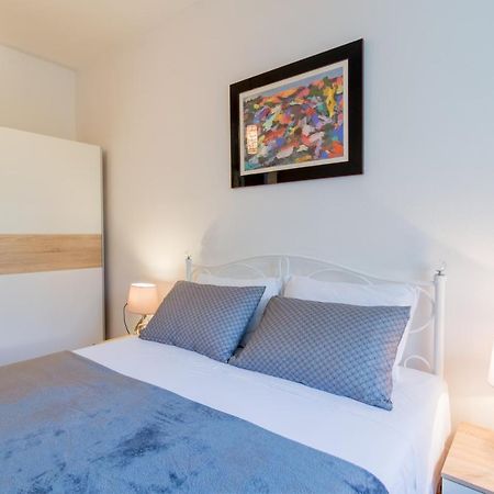 Secret Garden Apartment Porec Bagian luar foto